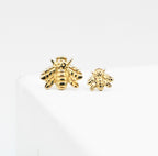 Mini Bee by Junipurr