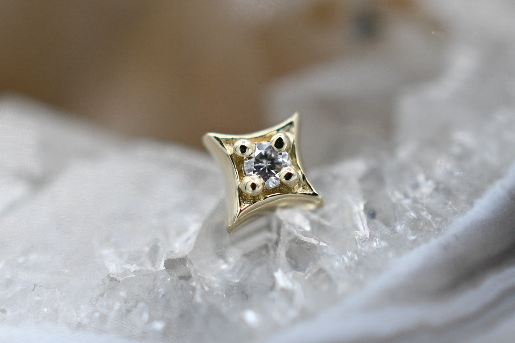 Zara - White Diamond by Modern Mood