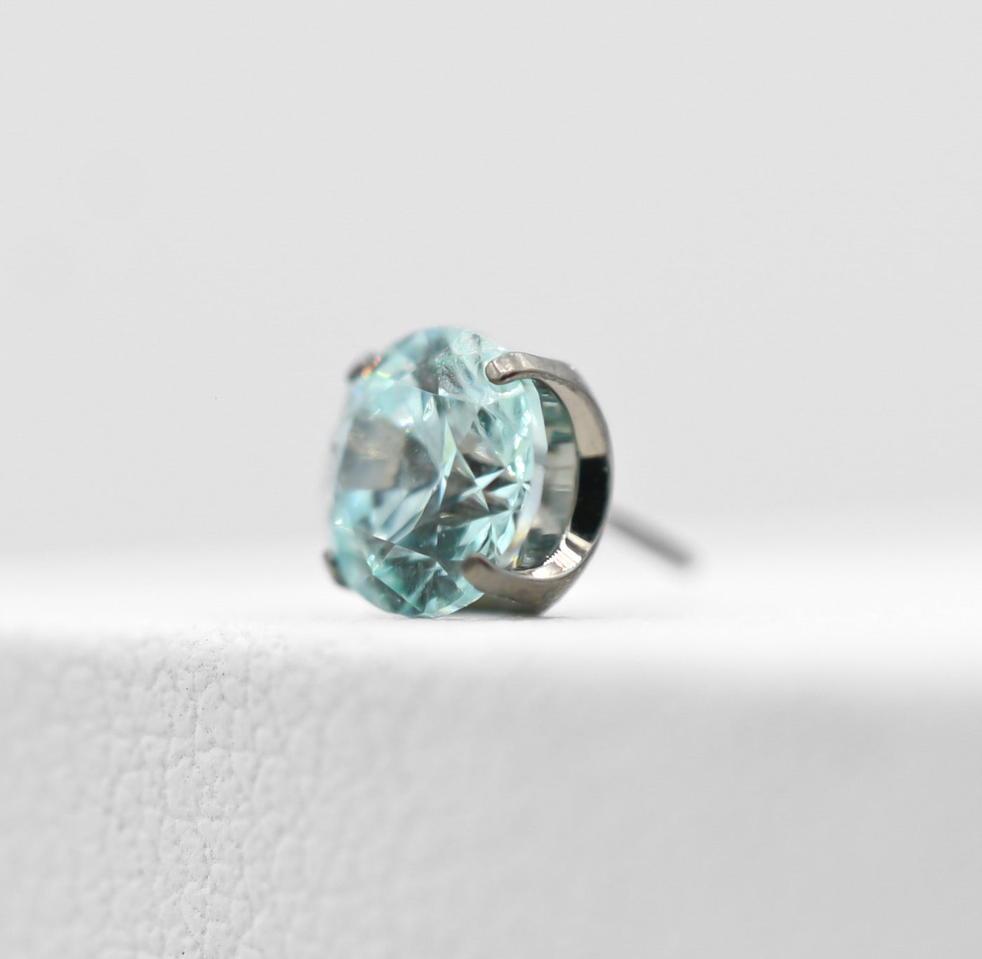 Frosty Mint CZ Prong by NeoMetal