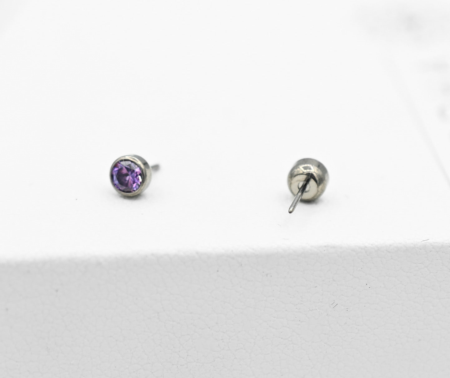 Fancy Purple CZ Bezel by NeoMetal