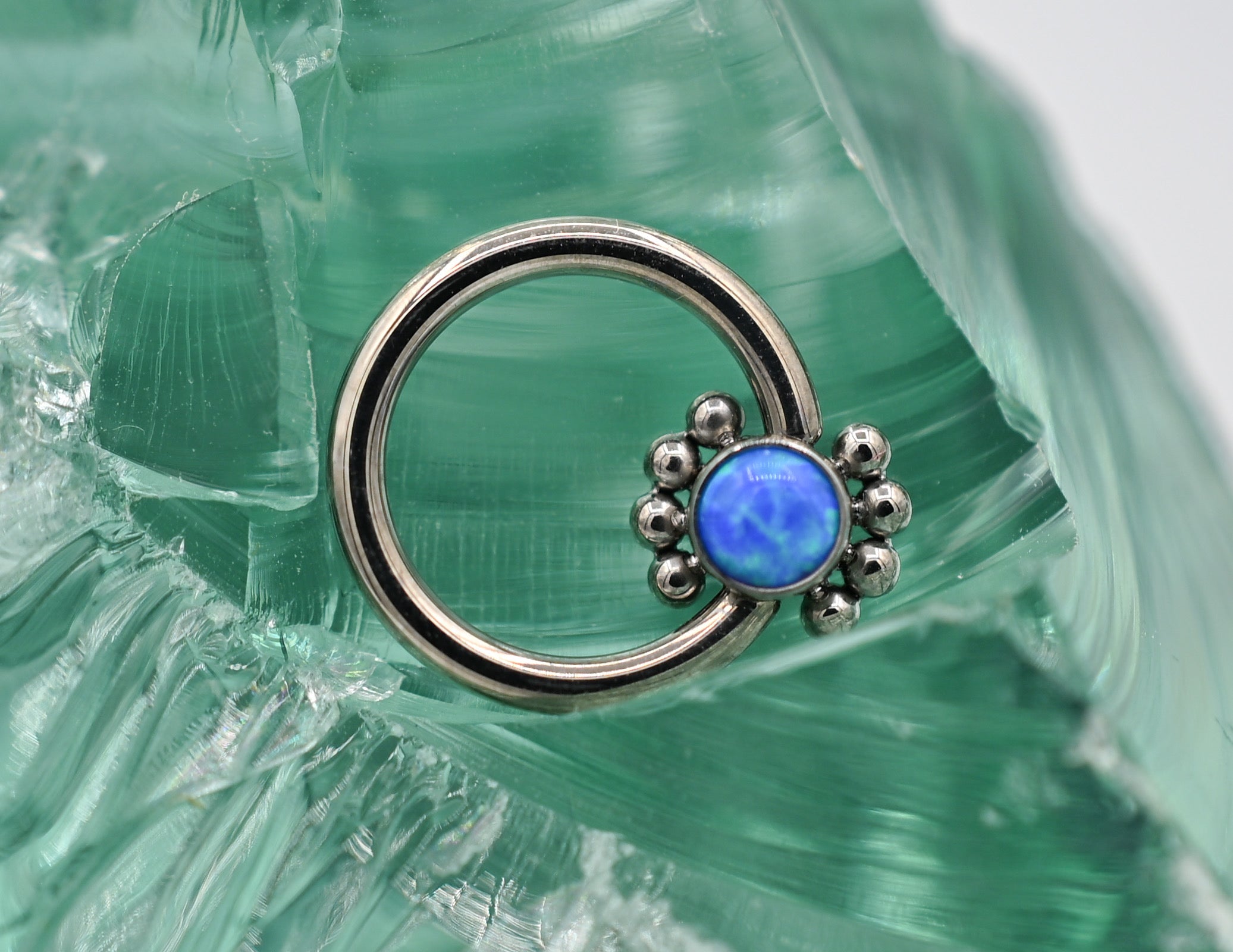 Haute Couture Captive Bead (16HC-10) by LeRoi