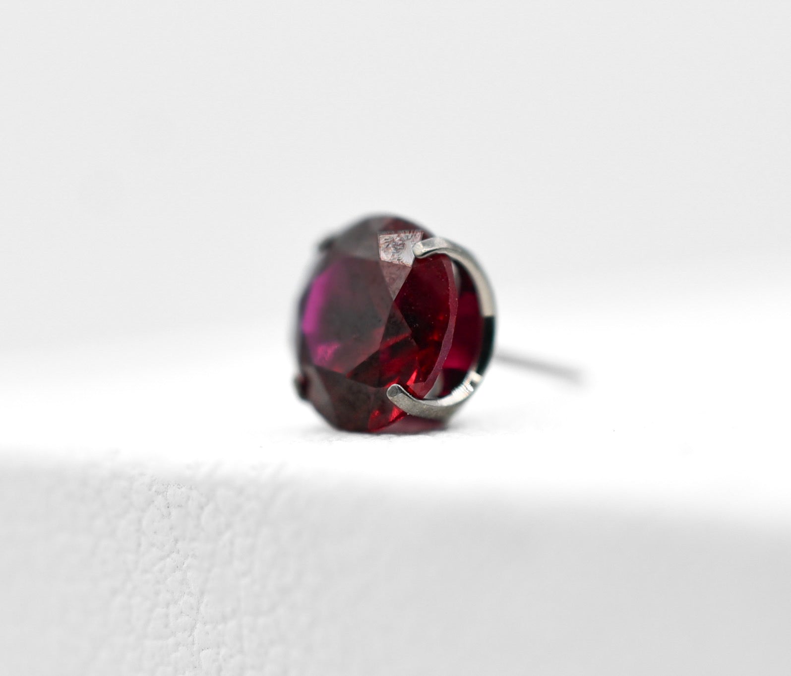 Ruby CZ Prong by NeoMetal