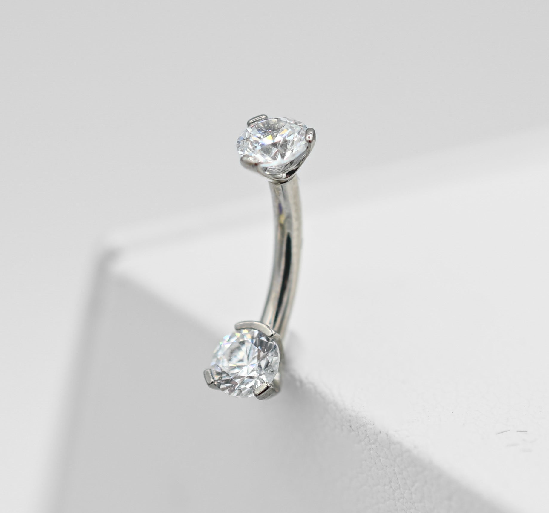 Prong-Set "Small Bottom" Navel Curve Round-Cut by Industrial Strength (4mm/4mm)