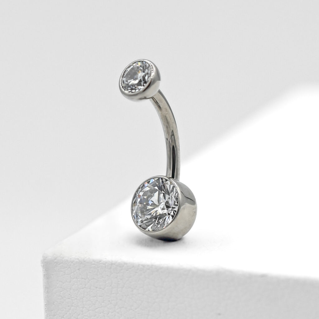 Faceted CZ Bezel-Set Navel Curve (6mm Bottom/4mm Top) by Industrial Strength