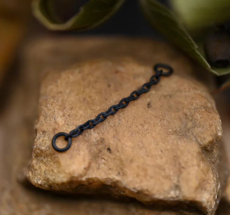 Single Matte Black Niobium Chain by Black Forest