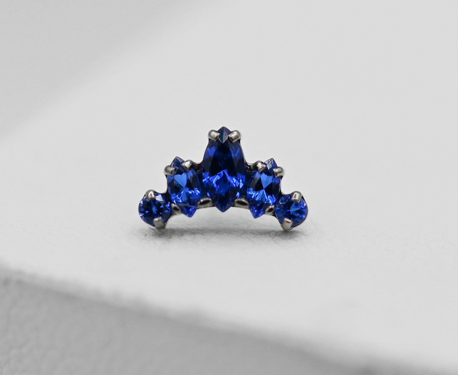 Odyssey Diadem Fan Cluster by Industrial Strength