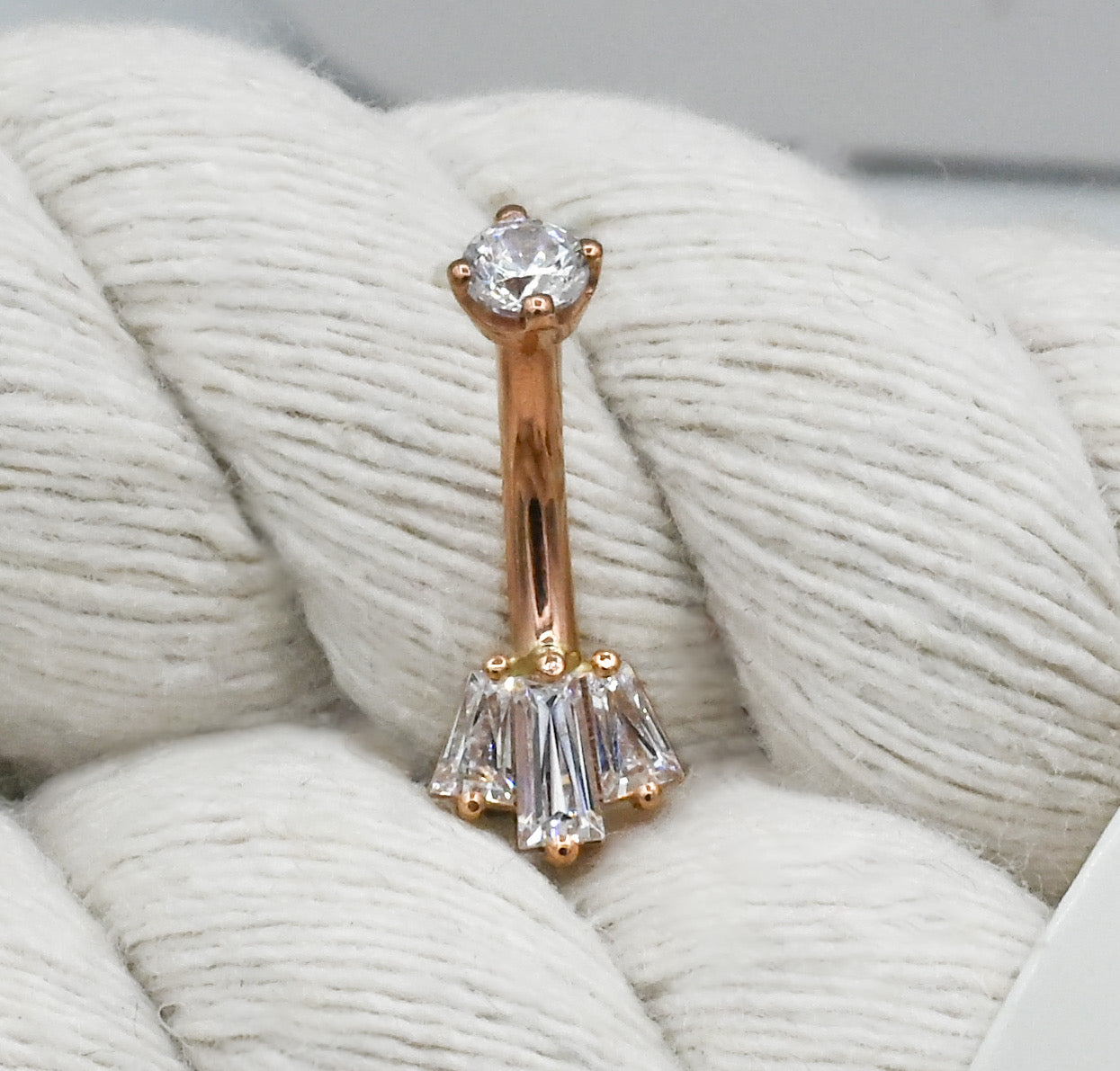 Oceane 3 Curved Barbell by BVLA