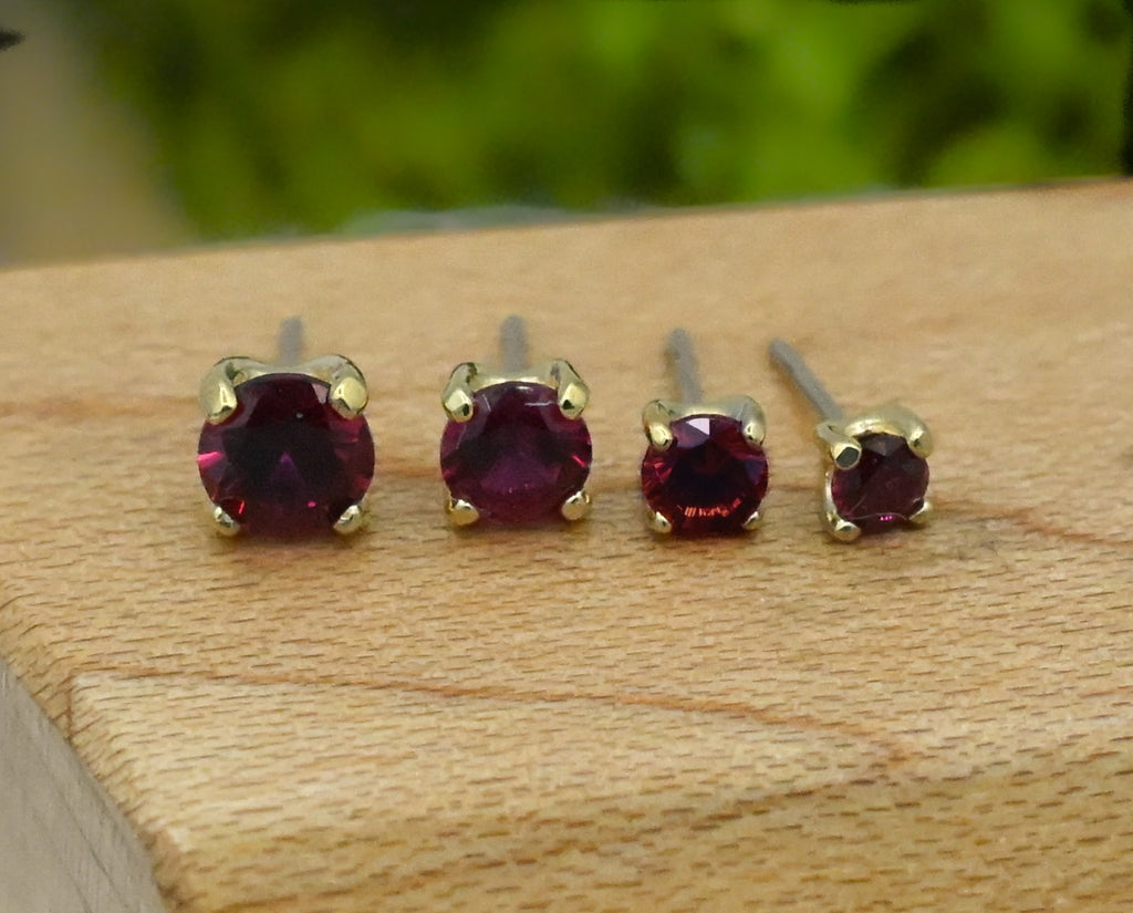 Tiffany Prong with Colored CZ by Anatometal