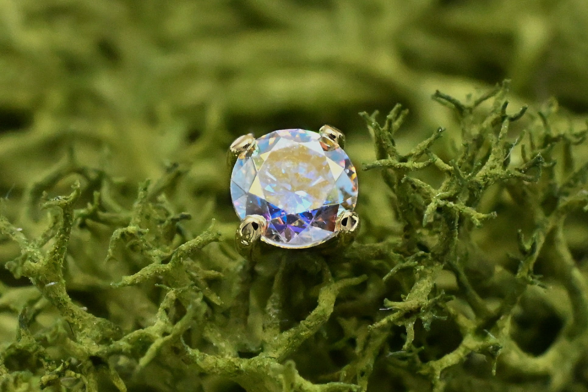 Tiffany Prong with Colored CZ by Anatometal