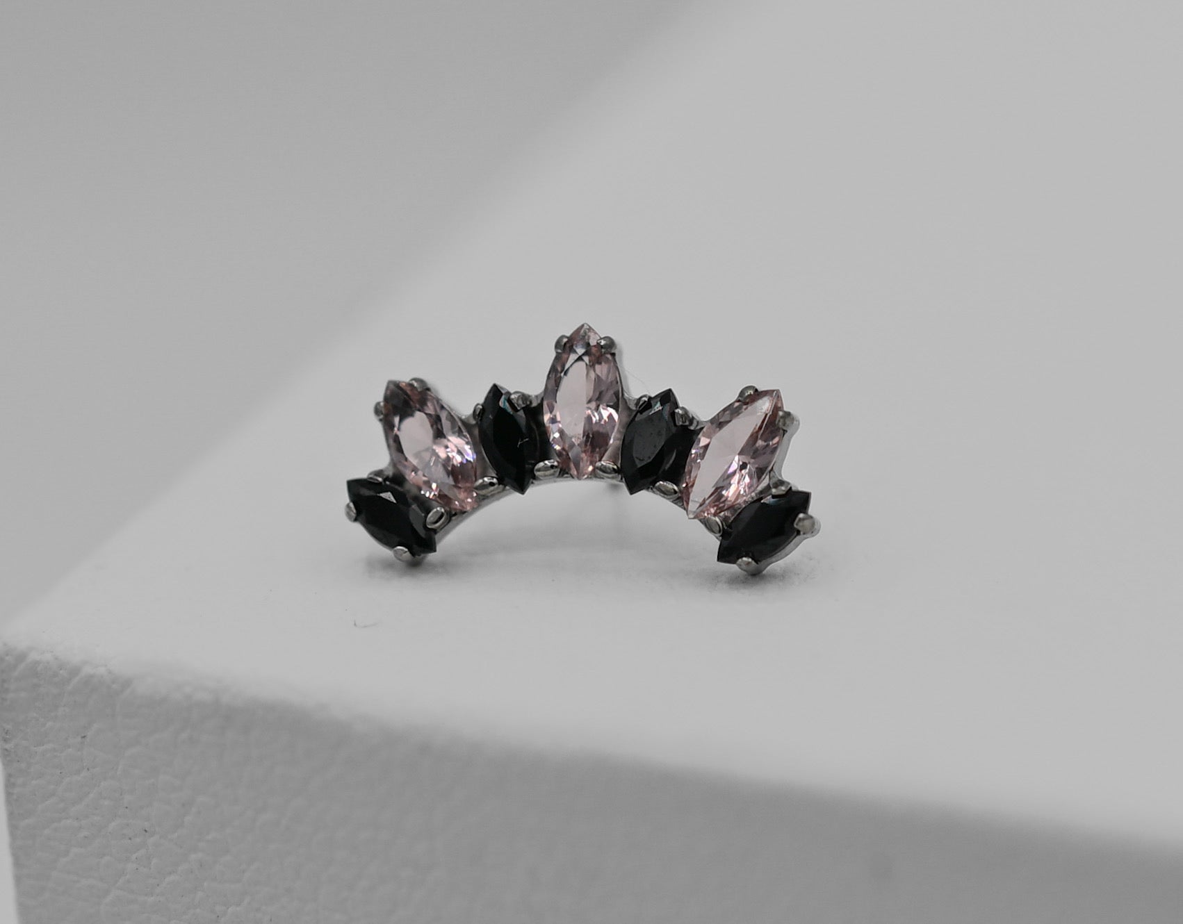 Nyx Faceted Marquise Fan by Industrial Strength
