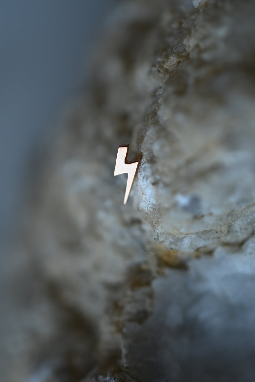 Lightning Bolt by Junipurr