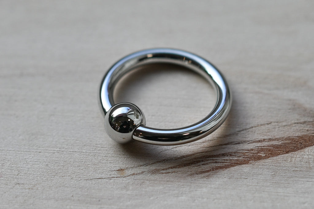 6g Captive with Bead