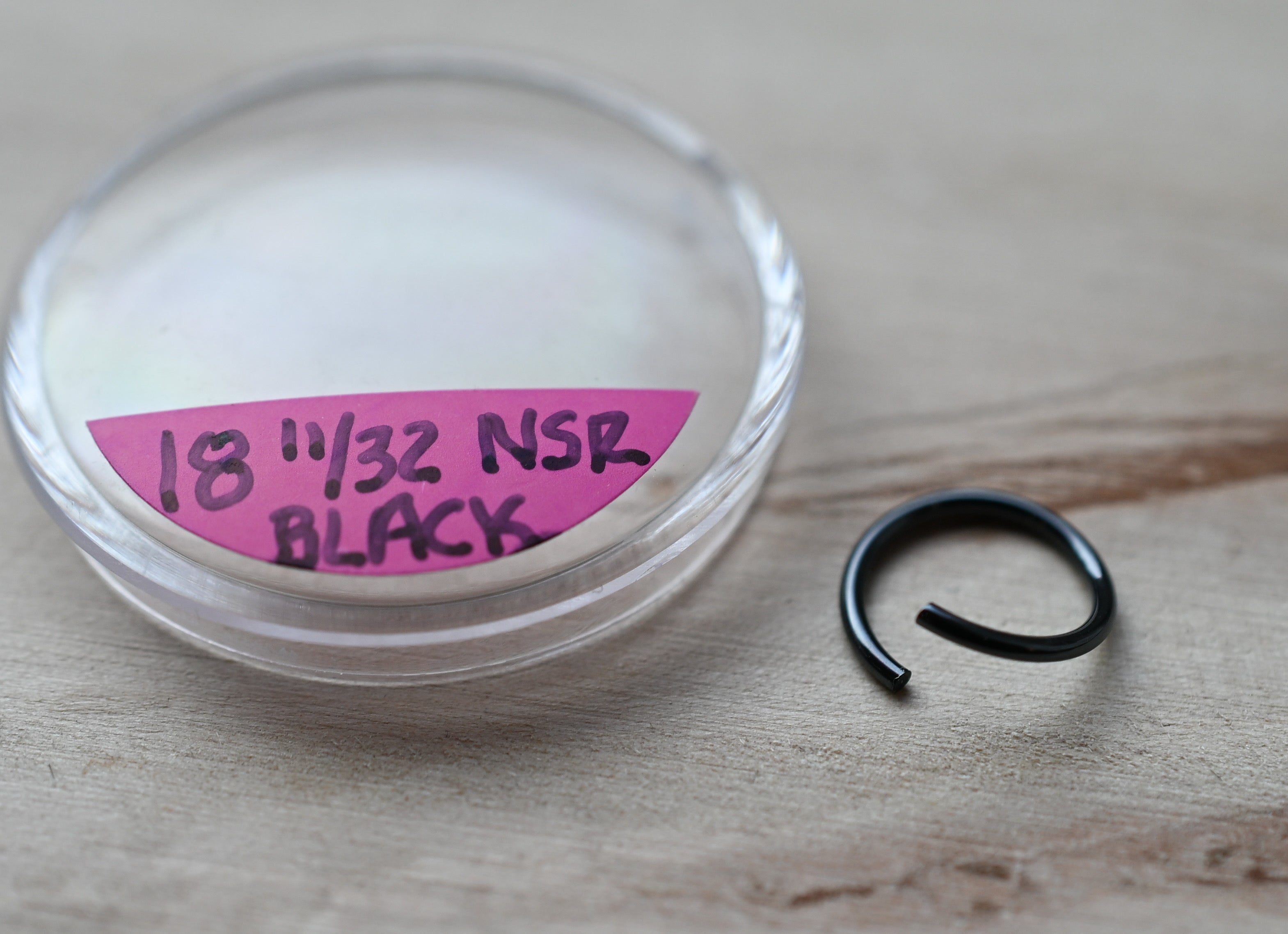 Black Niobium Seam Ring