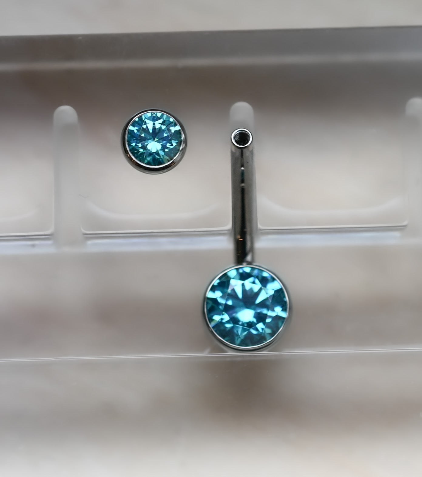 Faceted CZ Bezel-Set Navel Curve (6mm Bottom/4mm Top) by Industrial Strength