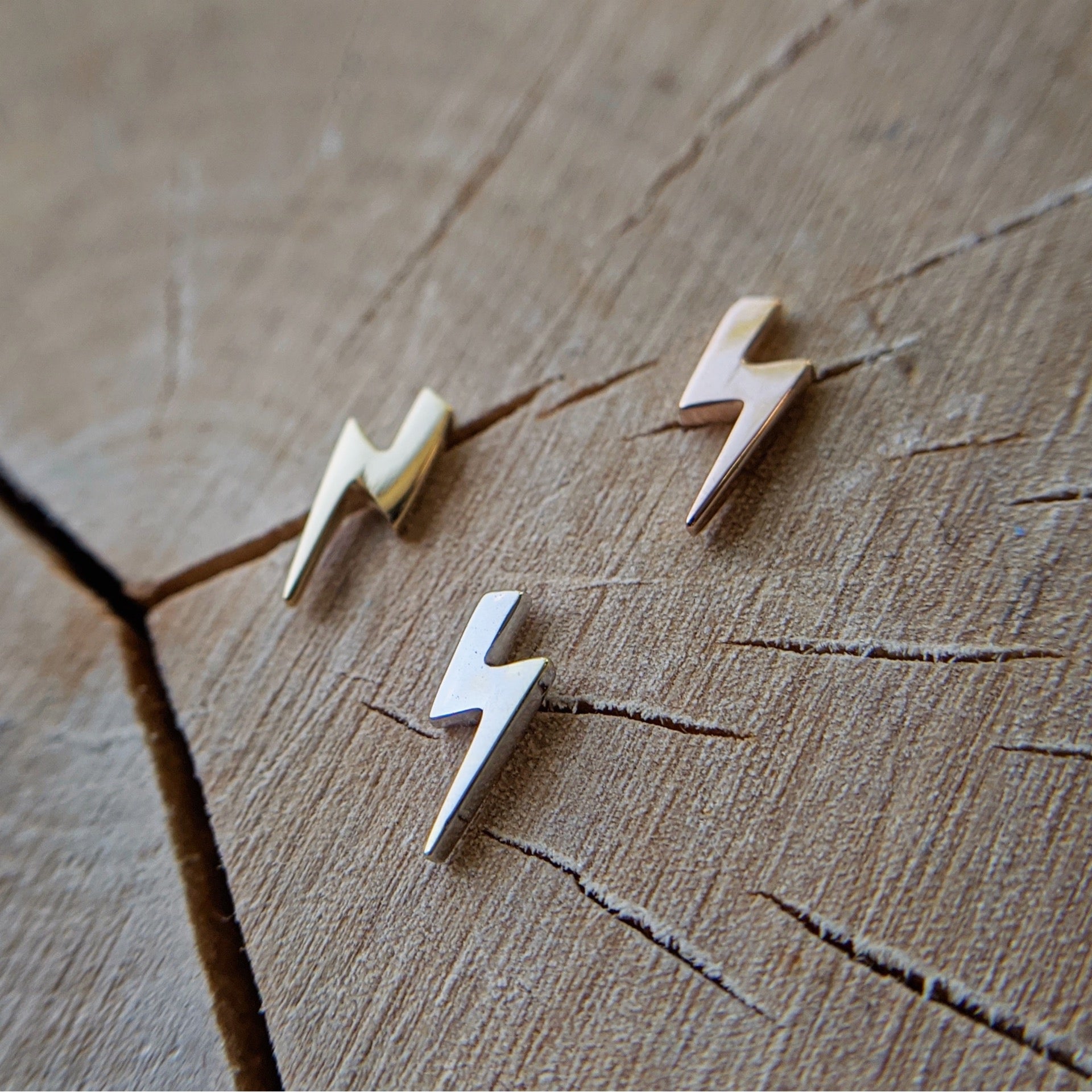 Lightning Bolt by Junipurr