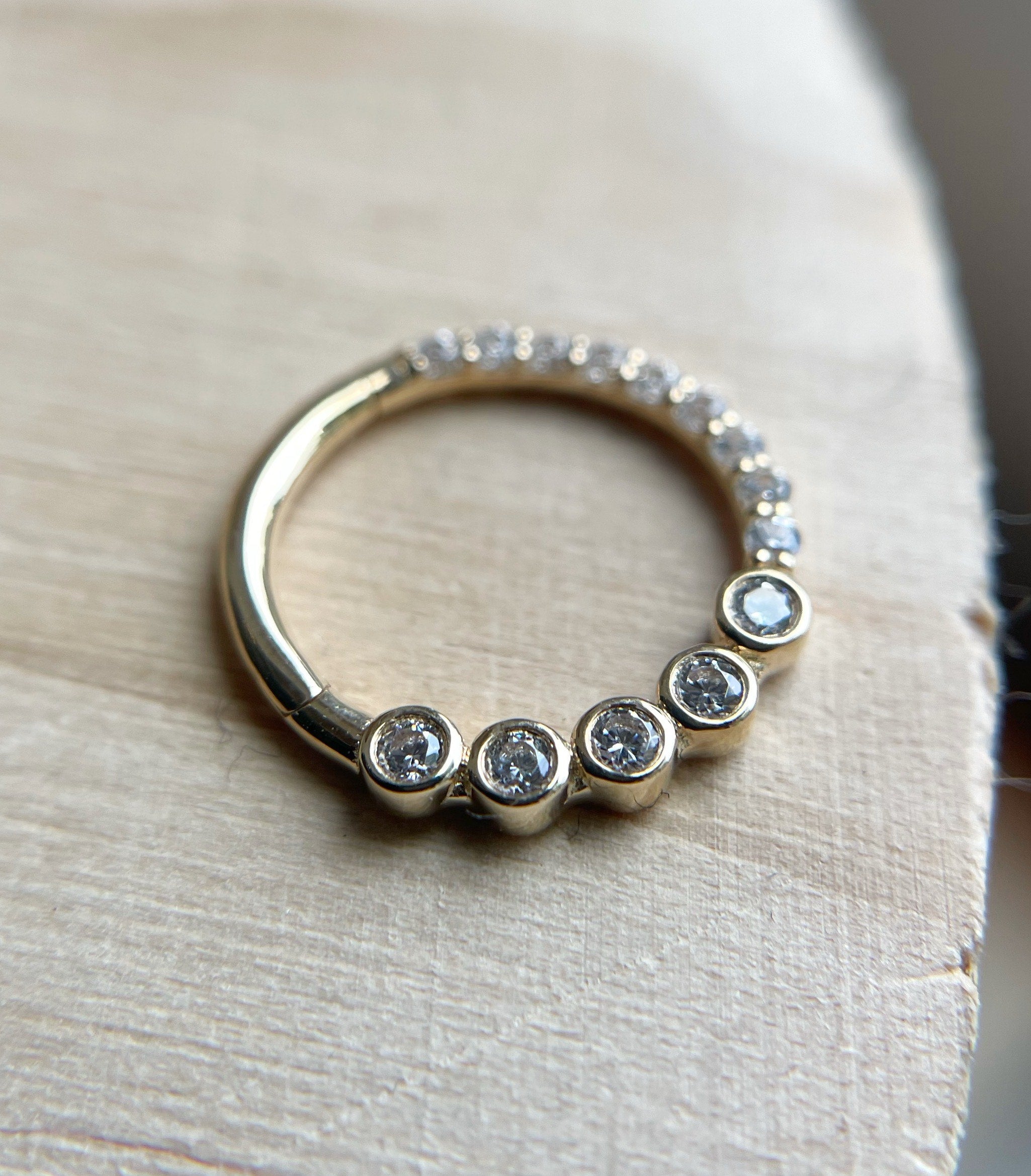 Front Row - Clicker by Ember Jewelry