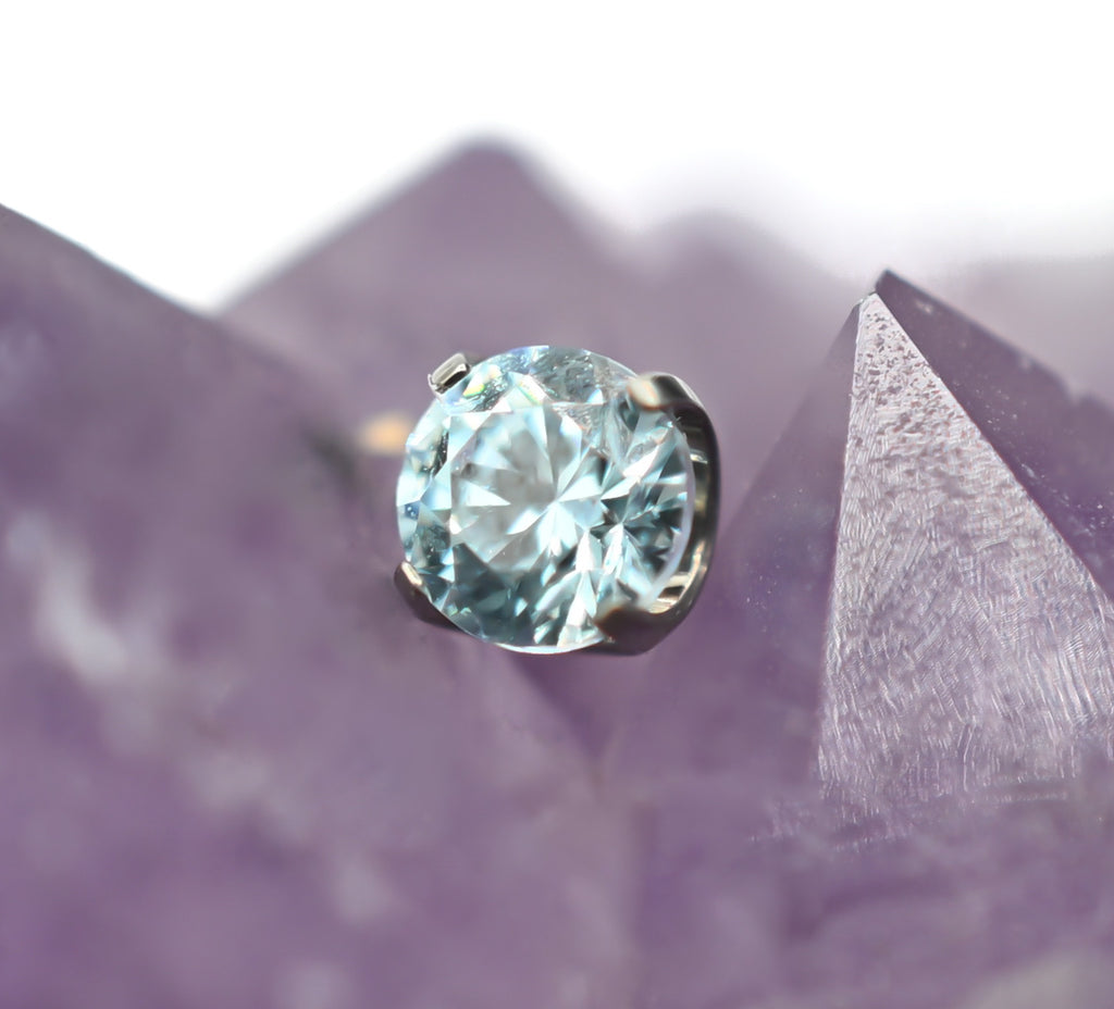Frosty Mint CZ Prong by NeoMetal