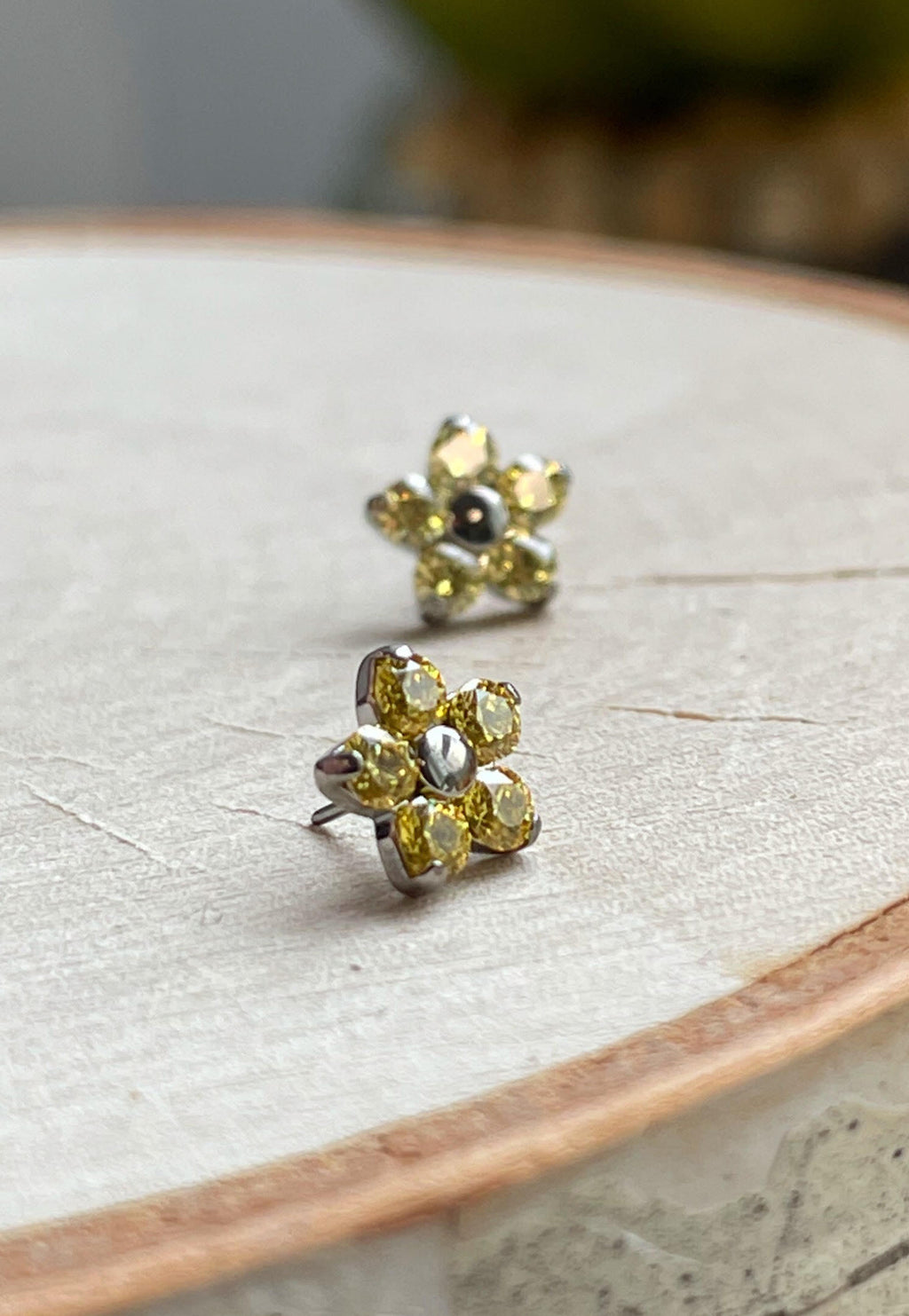 Daisy Flower (Small & Large) by NeoMetal