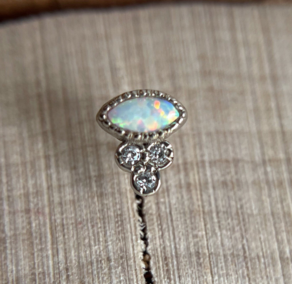 Oculus Divina by Kiwi Diamond