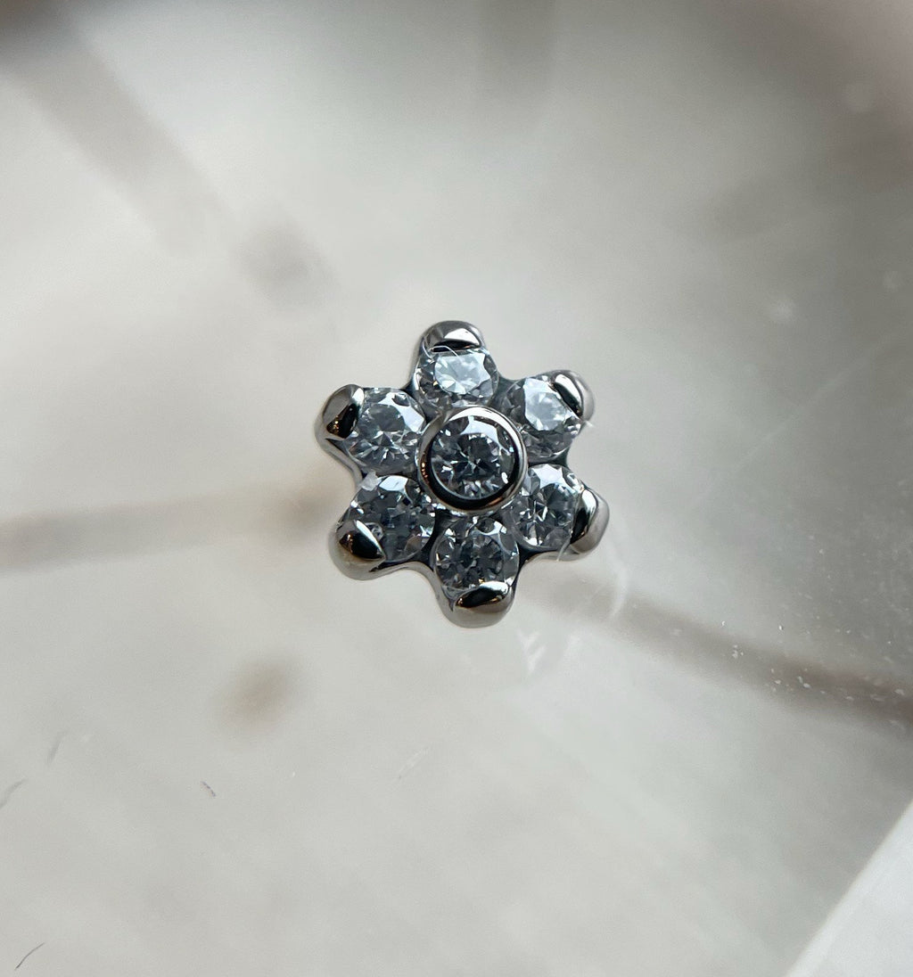 16g Threaded Flower (1.5mm Gems) by Industrial Strength