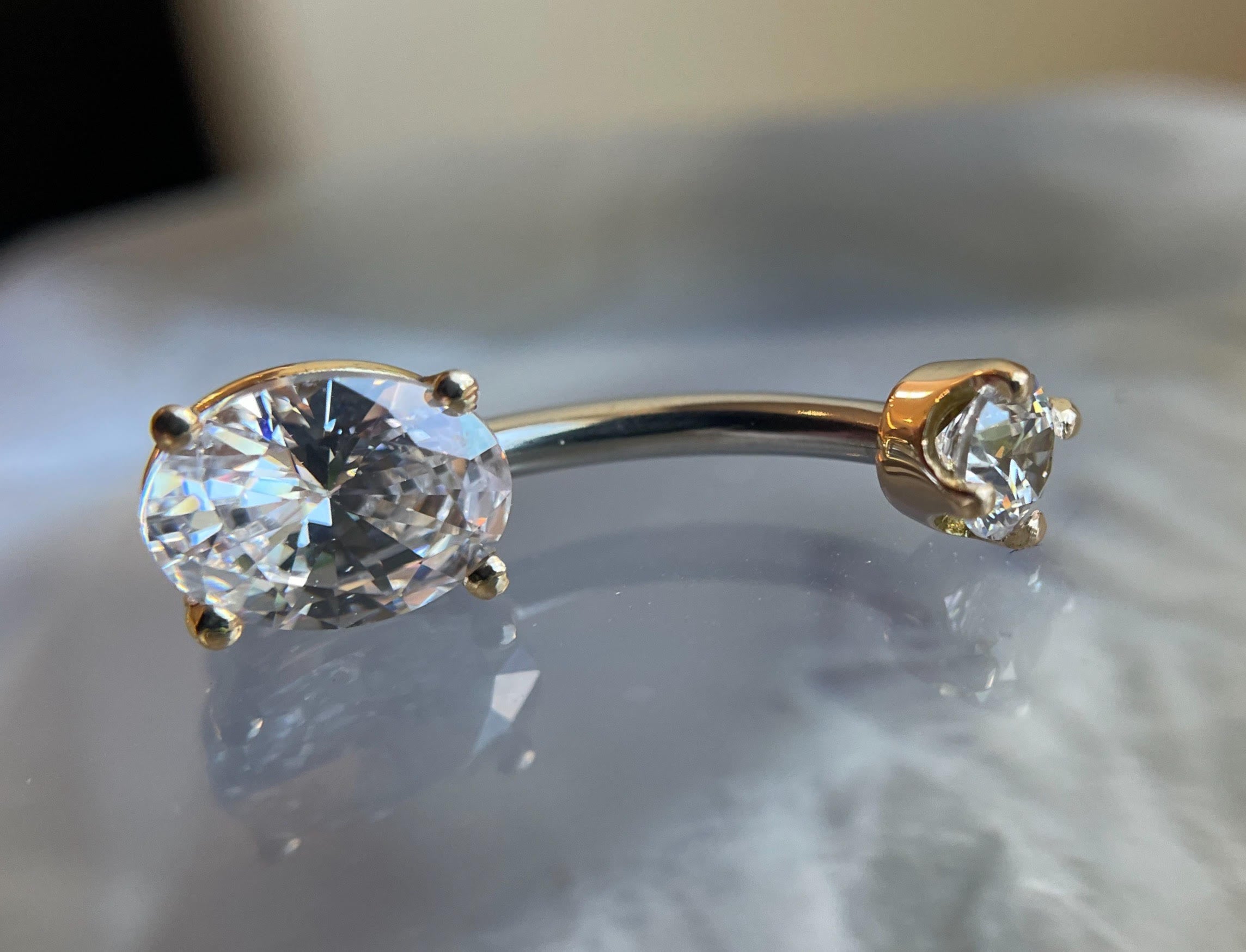 Oval Prong Hybrid Fancy Navel Curve by LeRoi