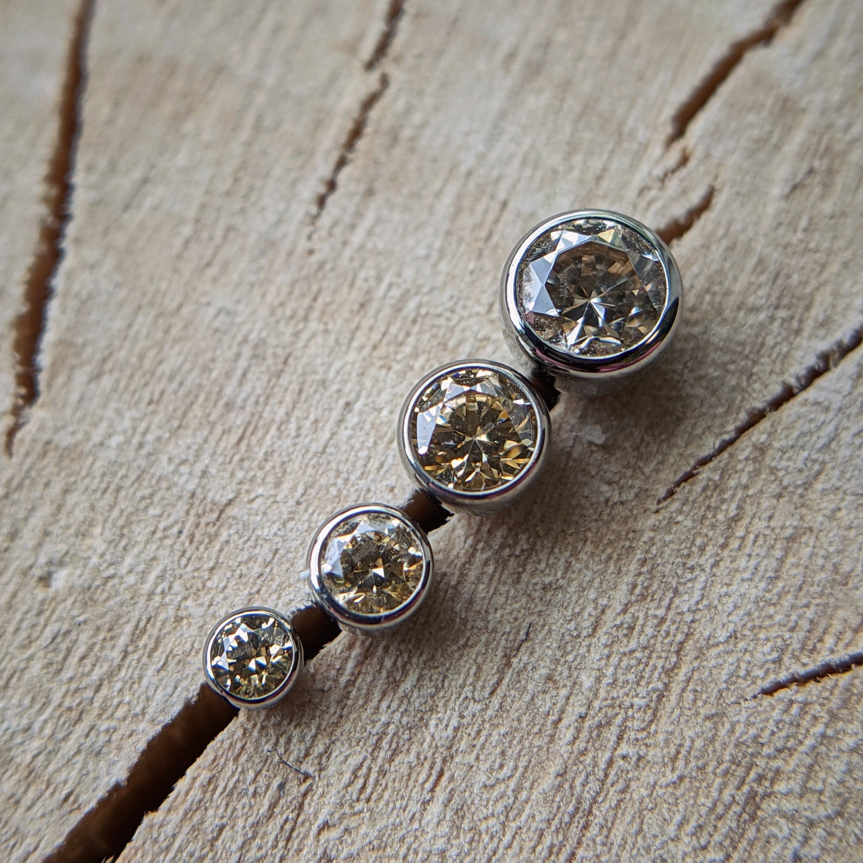 Champagne CZ Bezel by NeoMetal