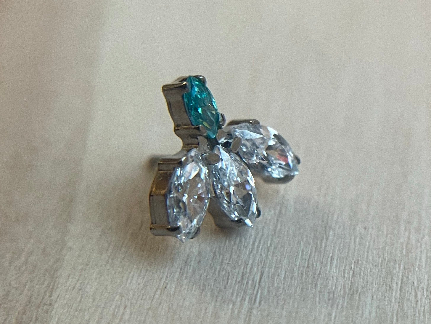 Marquise Fan w/ Marquise Accent by Industrial Strength