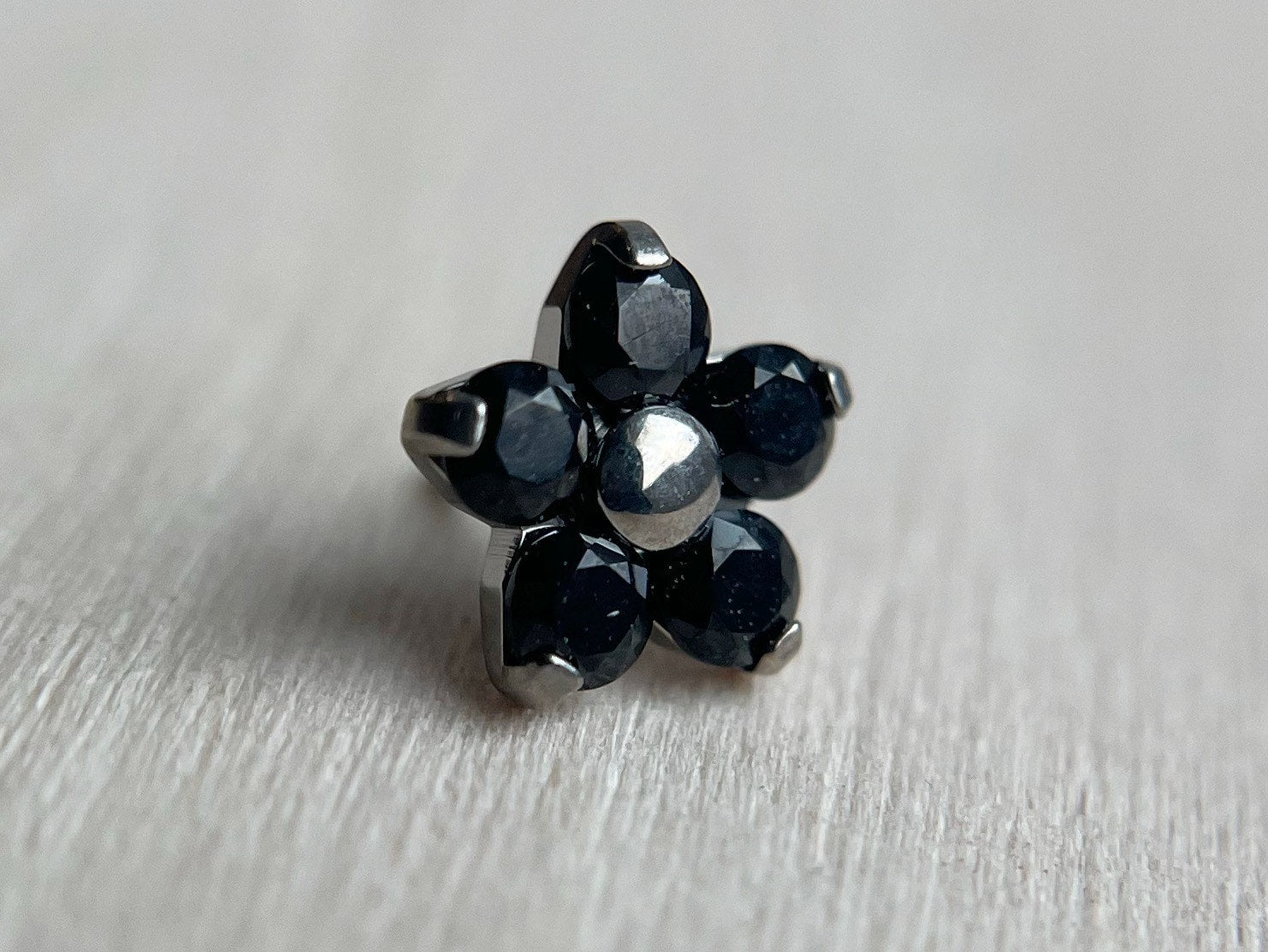 Daisy Flower (Small & Large) by NeoMetal