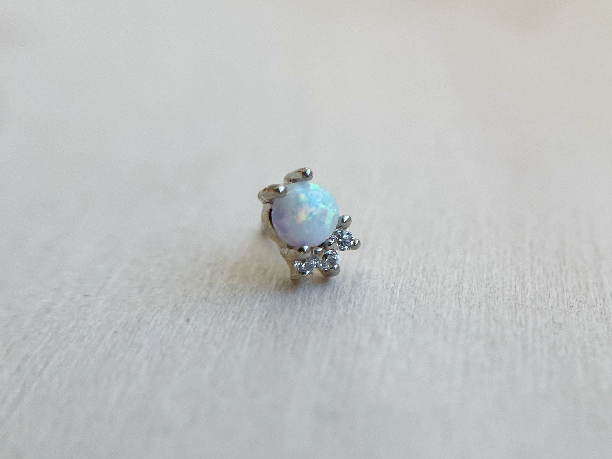 Cabochon Trinity by Kiwi Diamond