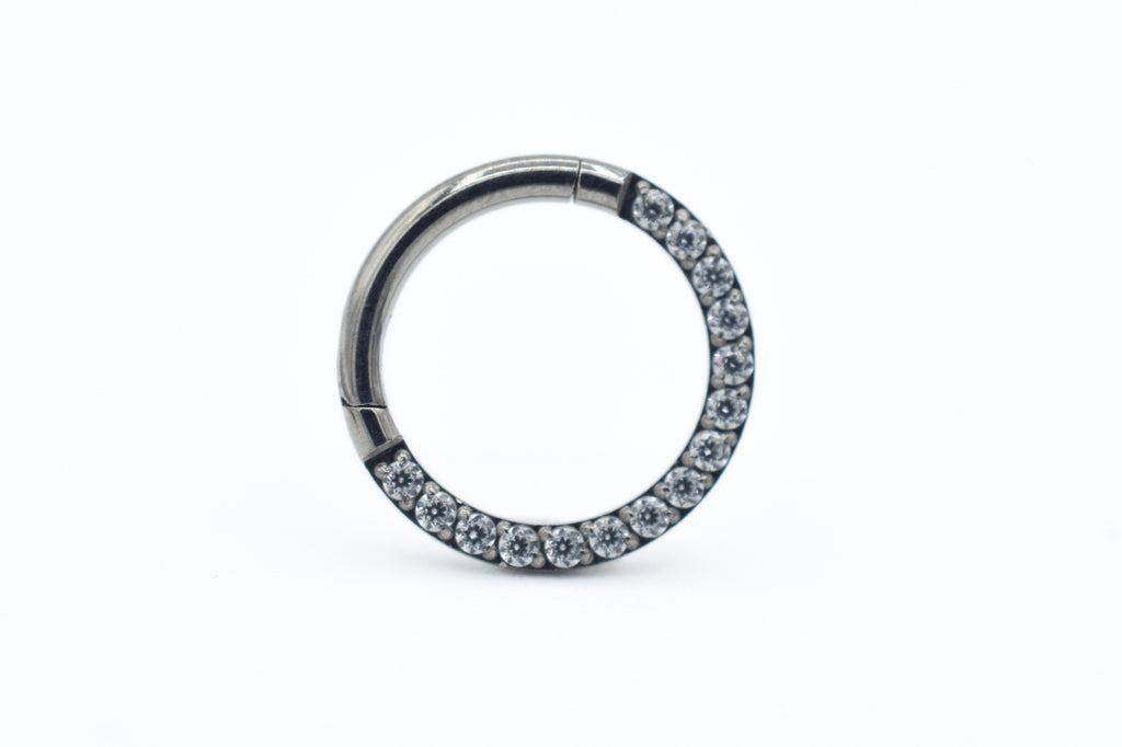 Titanium Single Row Septum/Forward Facing Clicker