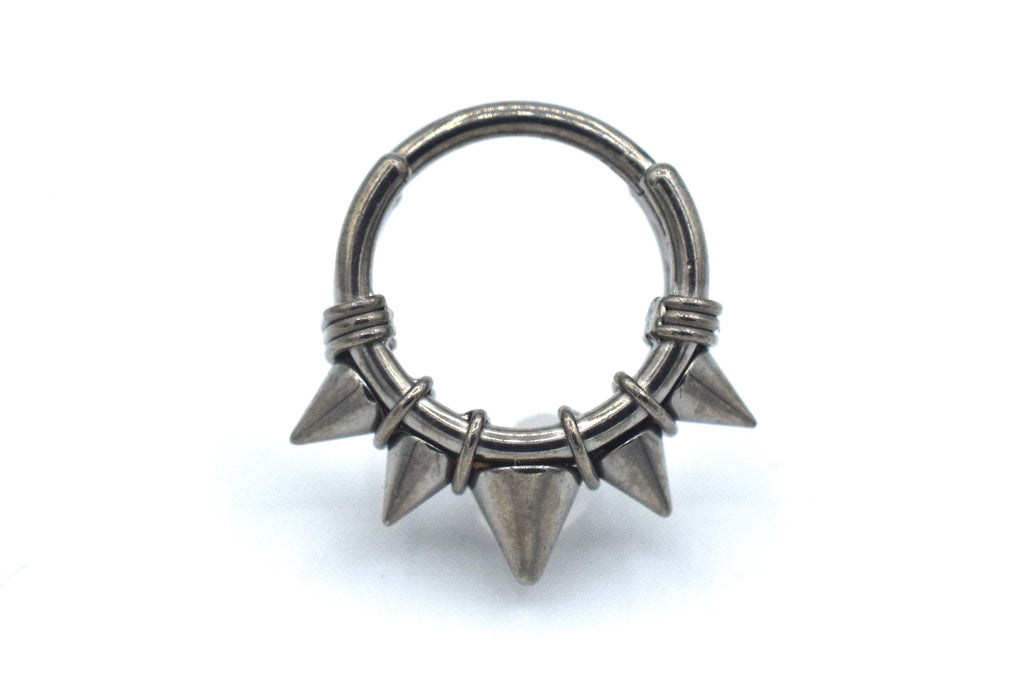 5-Spike Hinged Ring With Banding by Zadamer