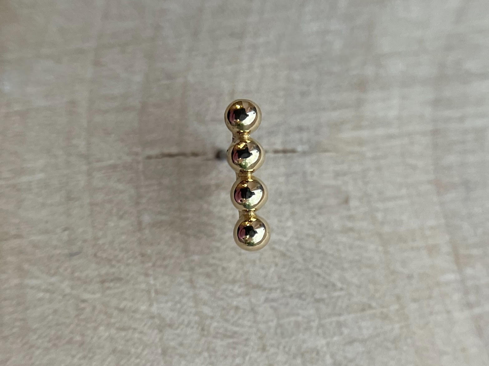 Beads of 4 by Junipurr