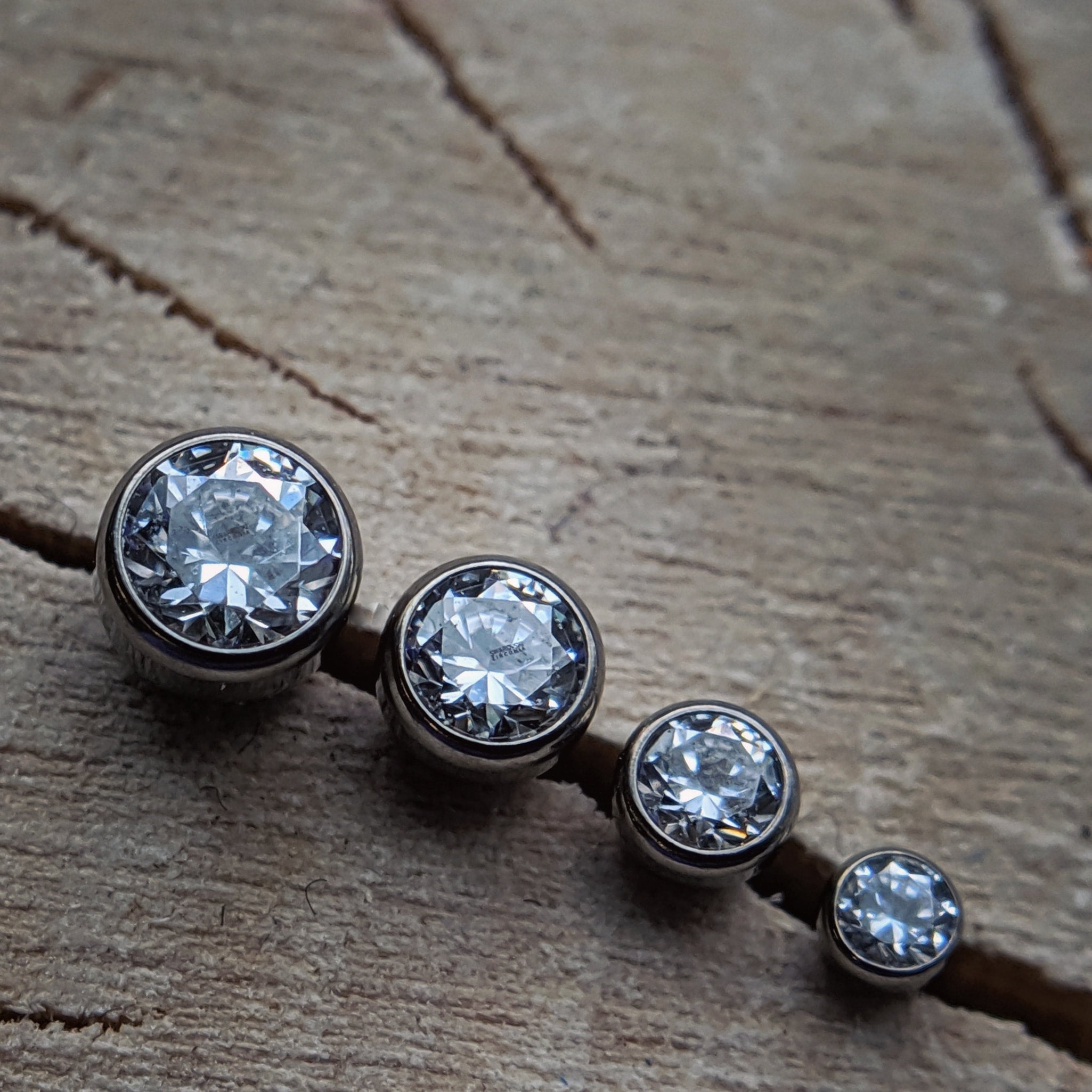 Clear CZ Bezel by NeoMetal