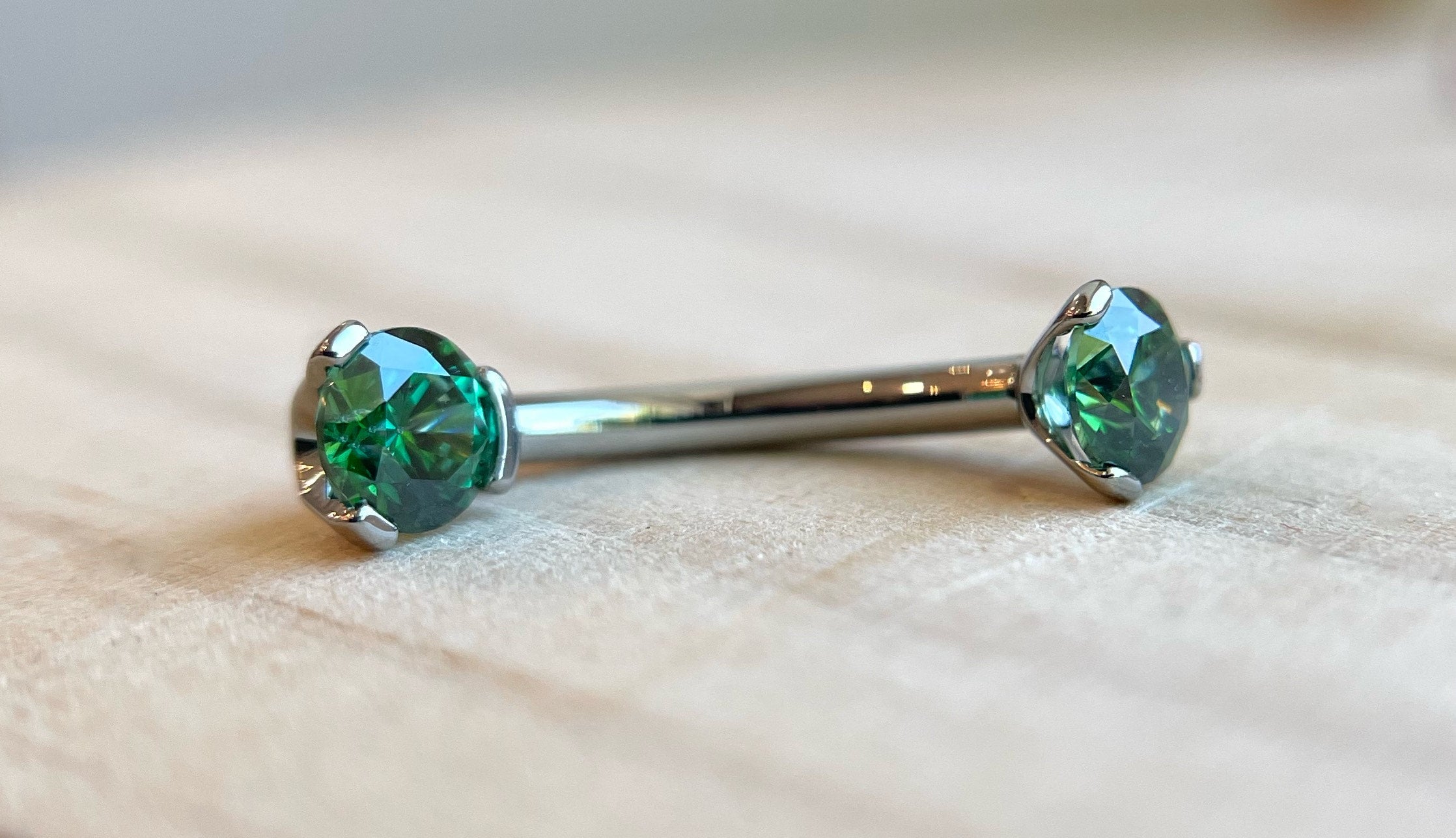 Prong-Set "Small Bottom" Navel Curve Round-Cut by Industrial Strength (4mm/4mm)