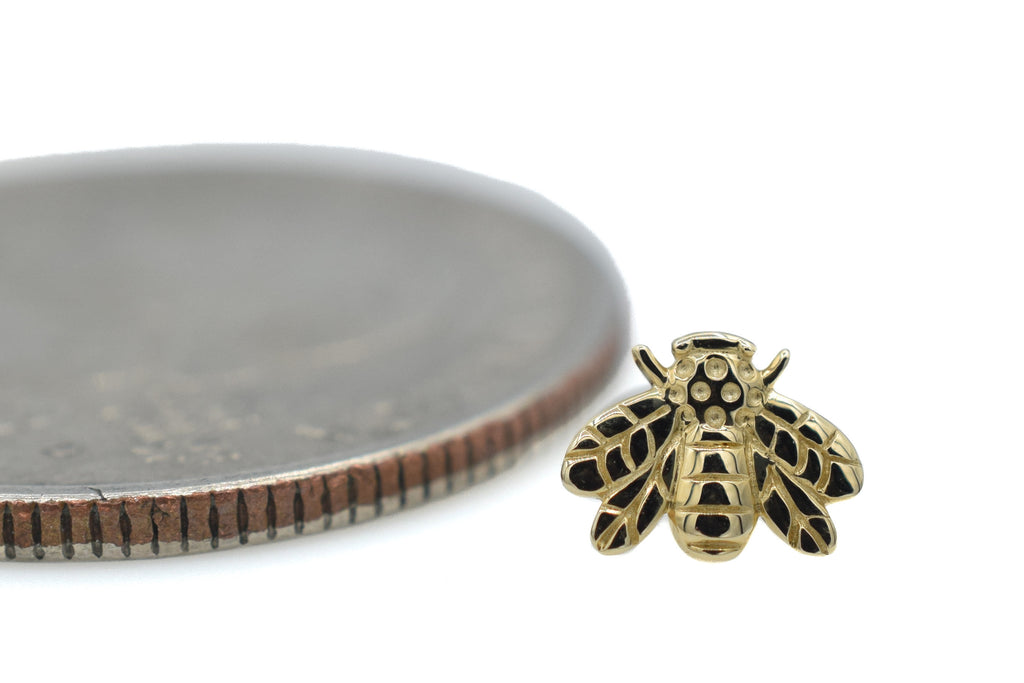 Gold Bee by Junipurr