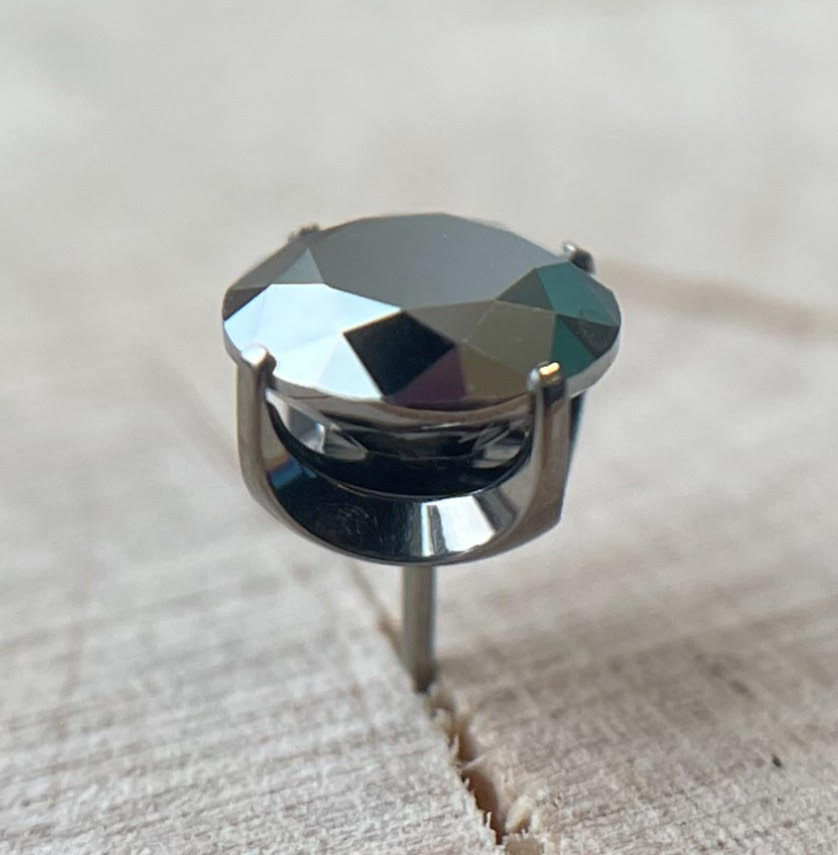 Light Chrome CZ Prong by NeoMetal