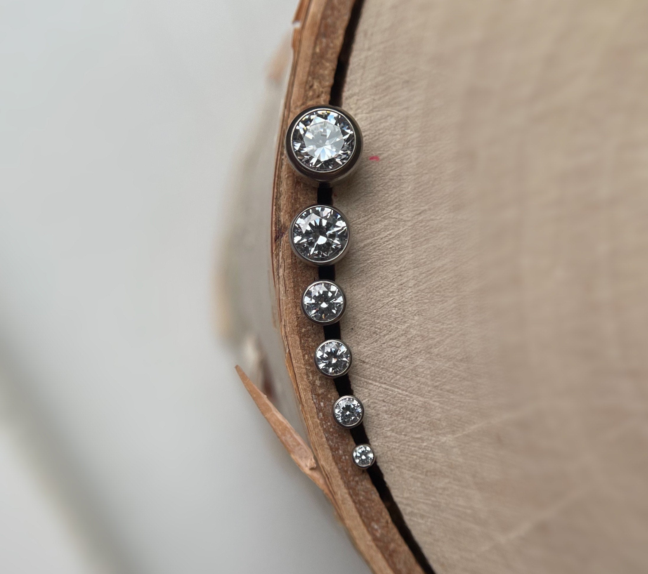 Clear CZ Bezel by NeoMetal