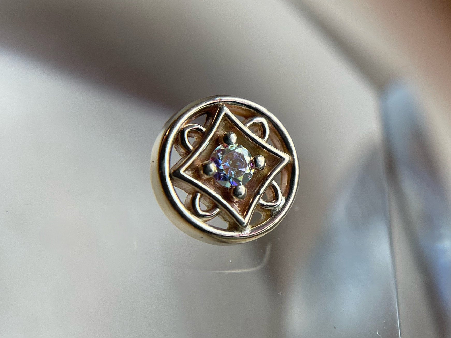 14ga Deco Circle with Aurora Borealis CZ by Body Gems