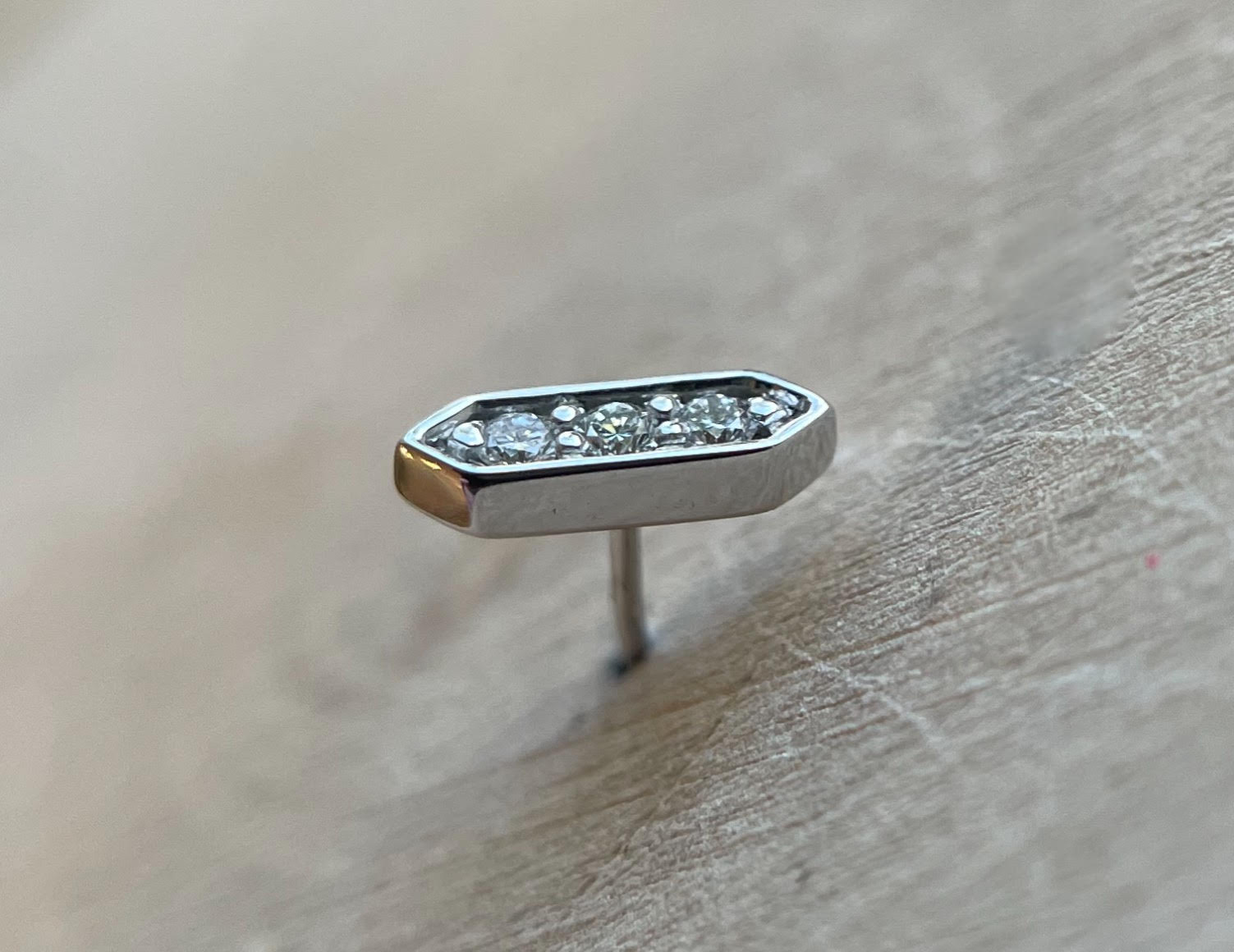 Sillan (Genuine VS Diamond) by BVLA