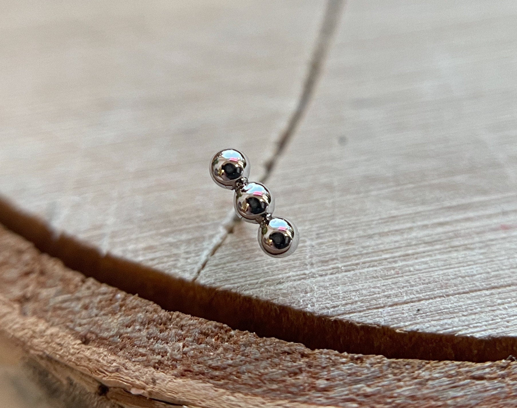 Linear Tri-Bead Cluster by BVLA