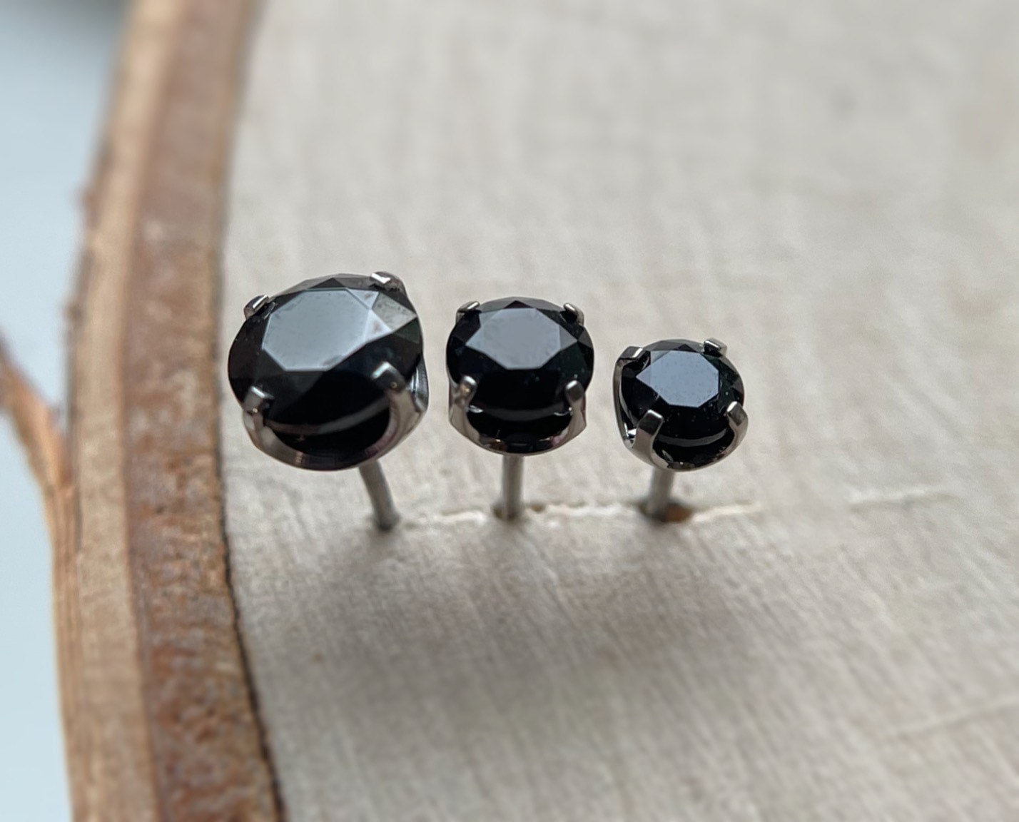 Black CZ Prong by NeoMetal