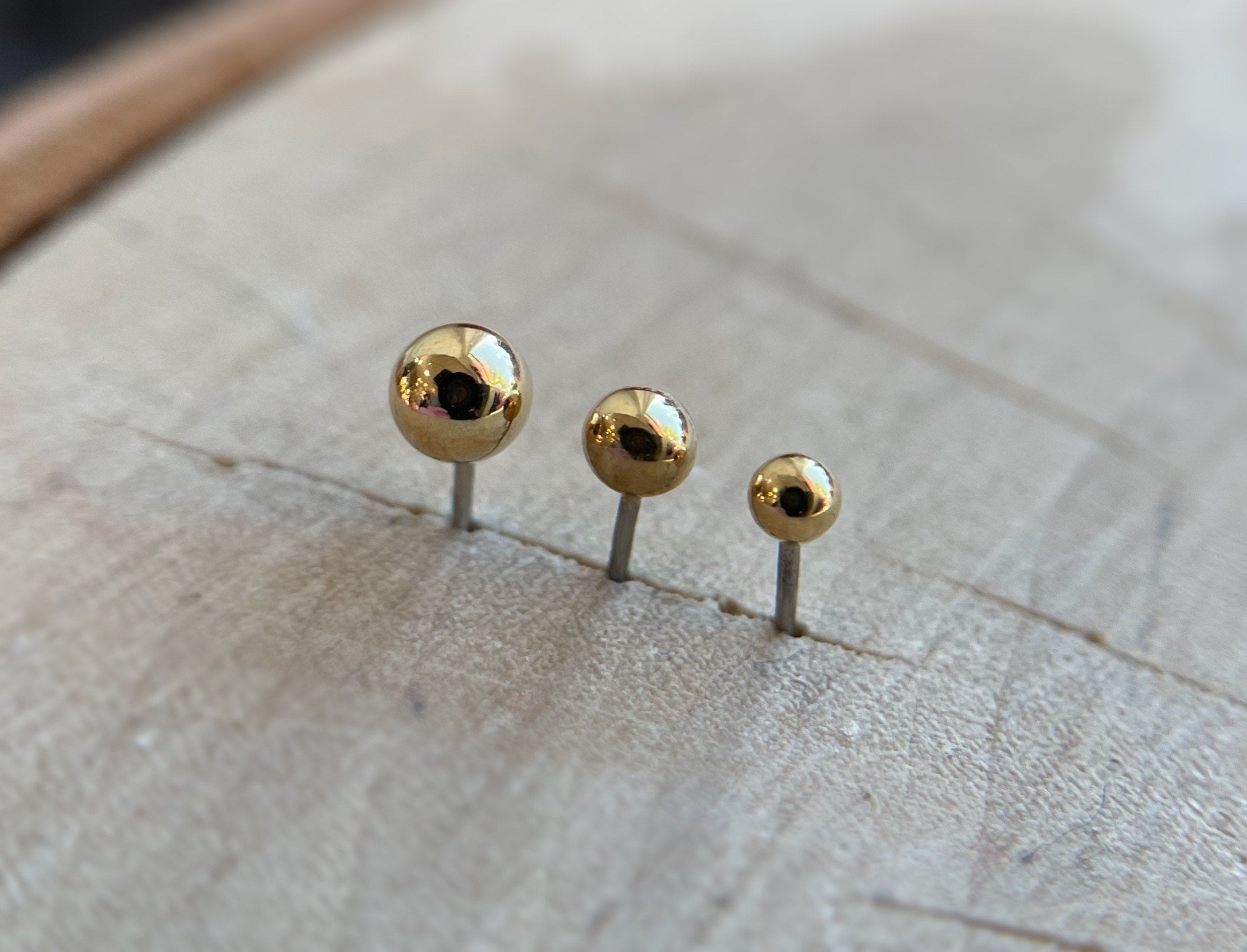 Threadless Gold Bead