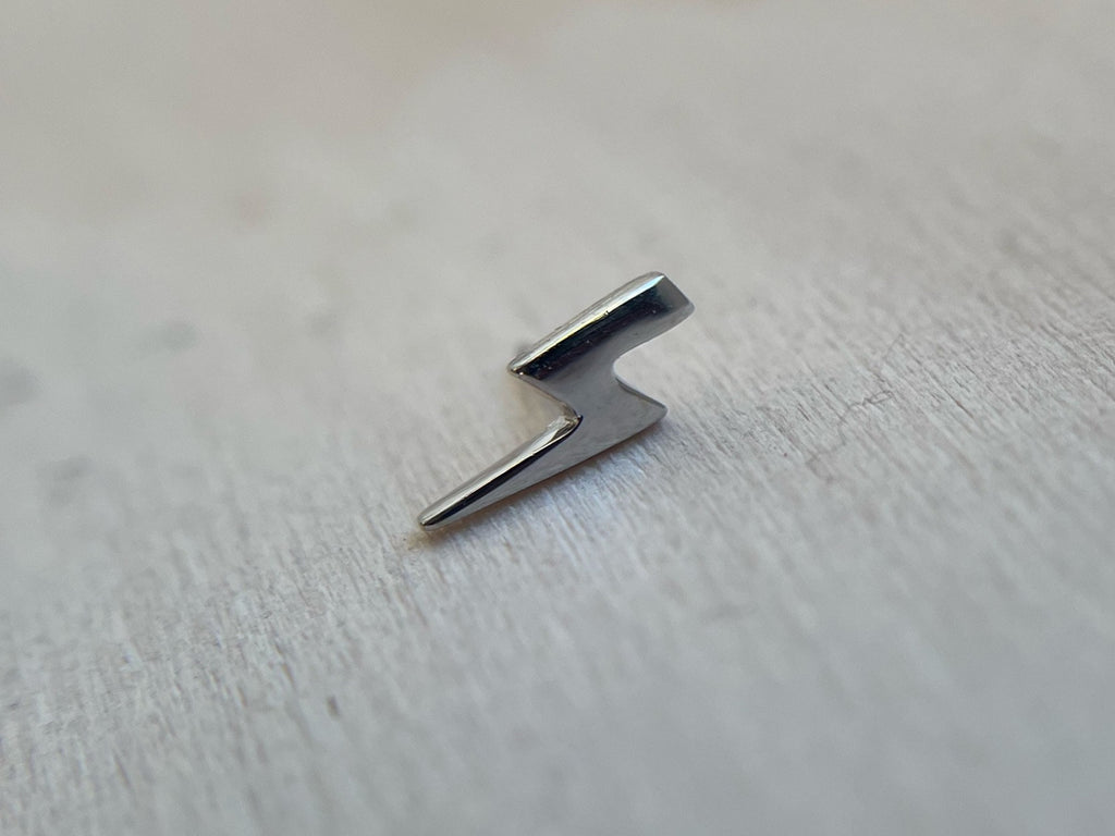 Lightning Bolt by Junipurr