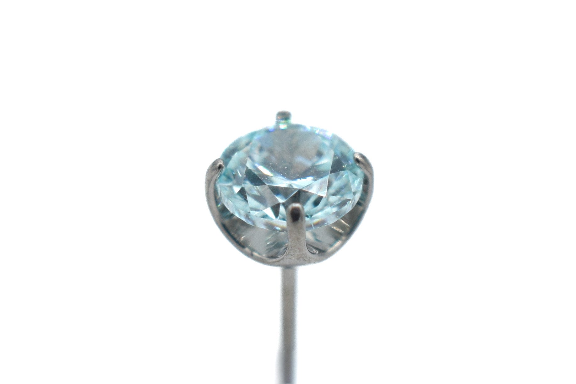 Frosty Mint CZ Prong by NeoMetal