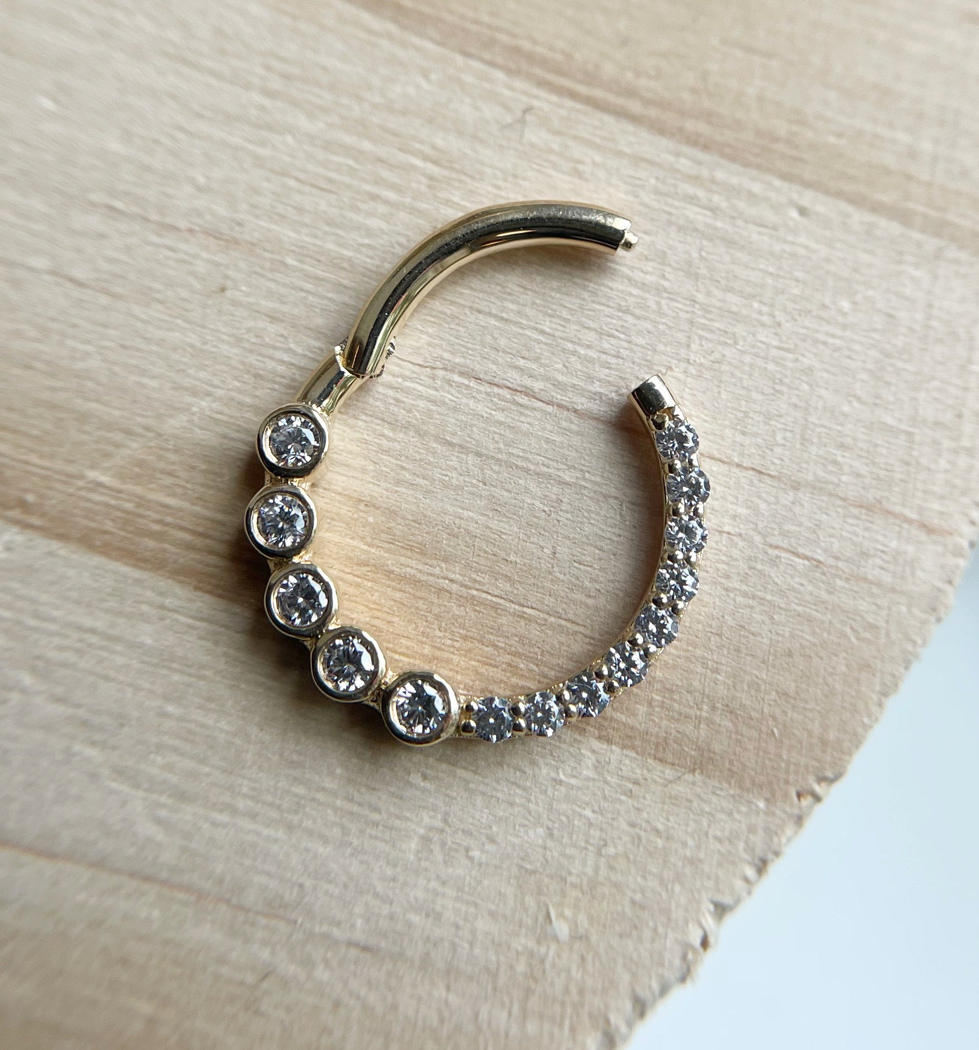 Front Row - Clicker by Ember Jewelry