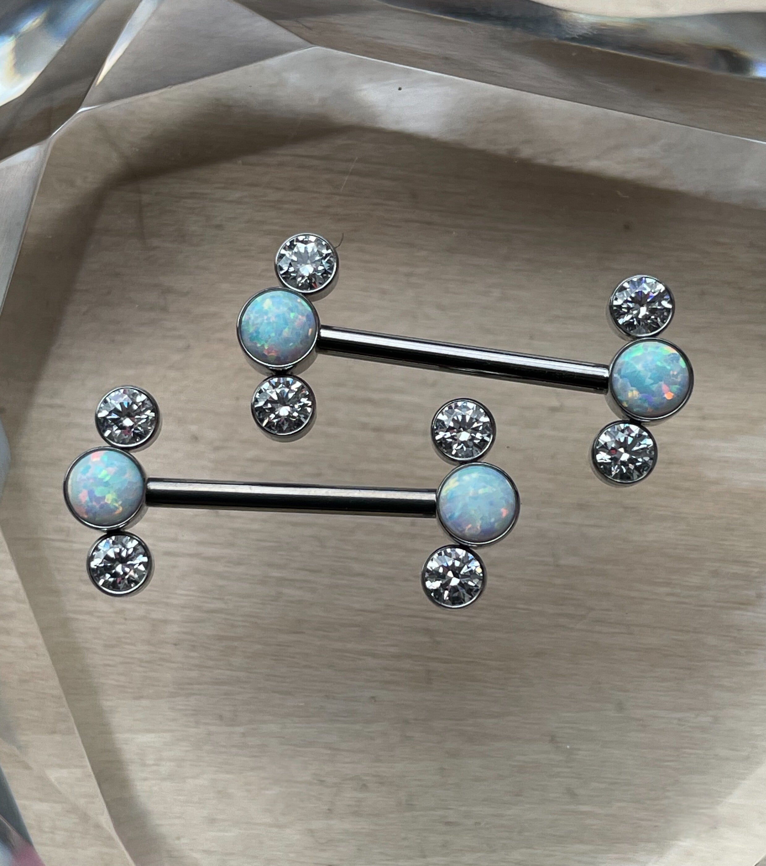 3-Gem Side-Set Bijoux Threadless Nipple End (NB11T) by LeRoi