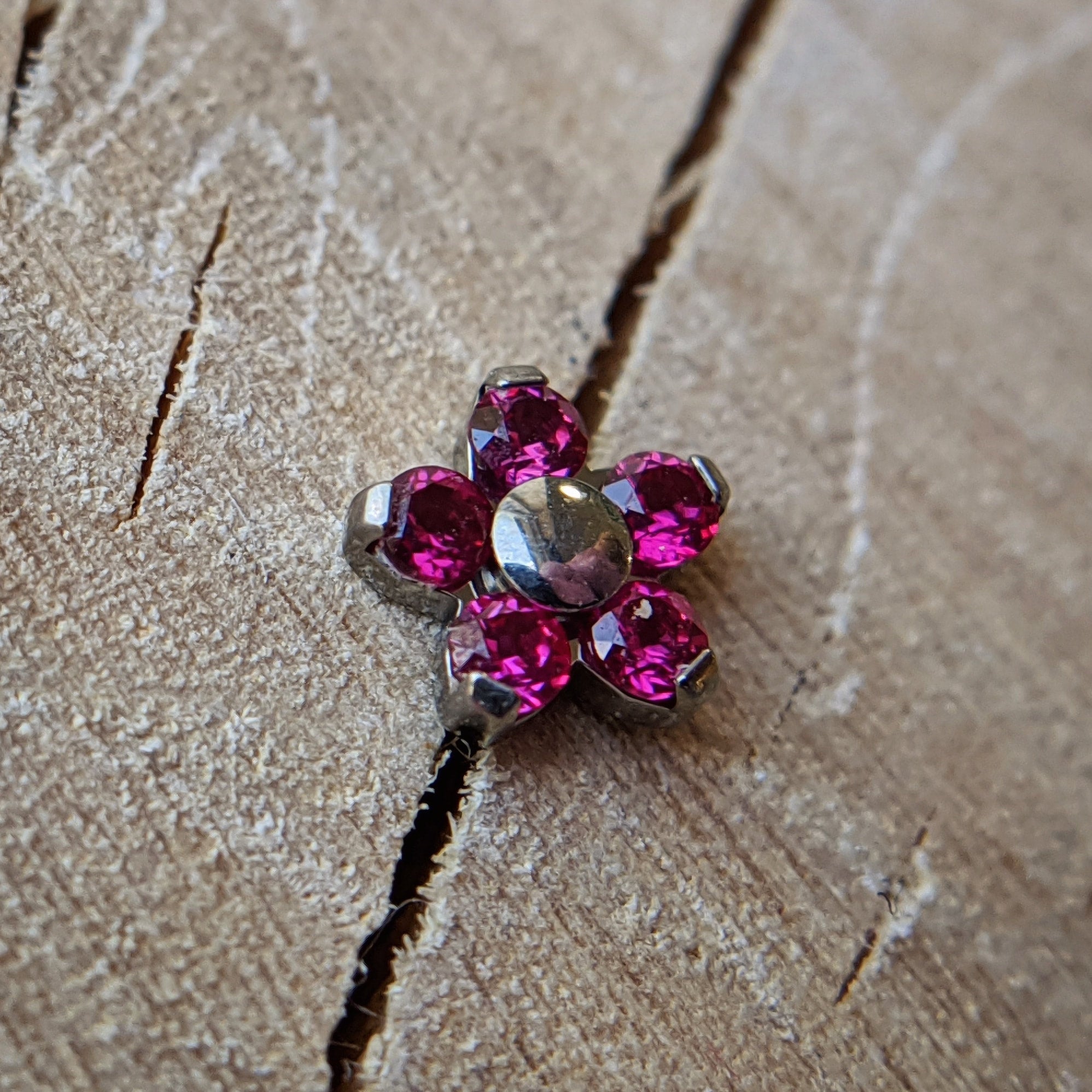 Small Daisy Flower by NeoMetal (ALL COLORS)