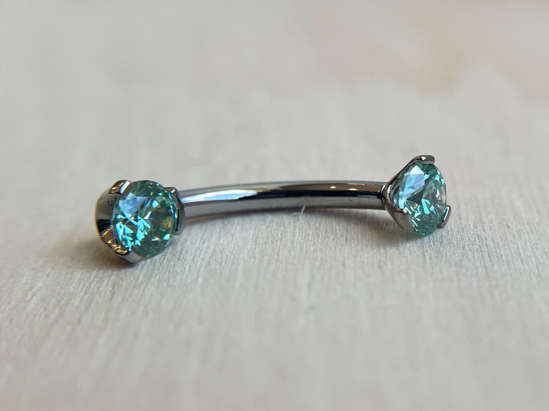 Prong-Set "Small Bottom" Navel Curve Round-Cut by Industrial Strength (4mm/4mm)