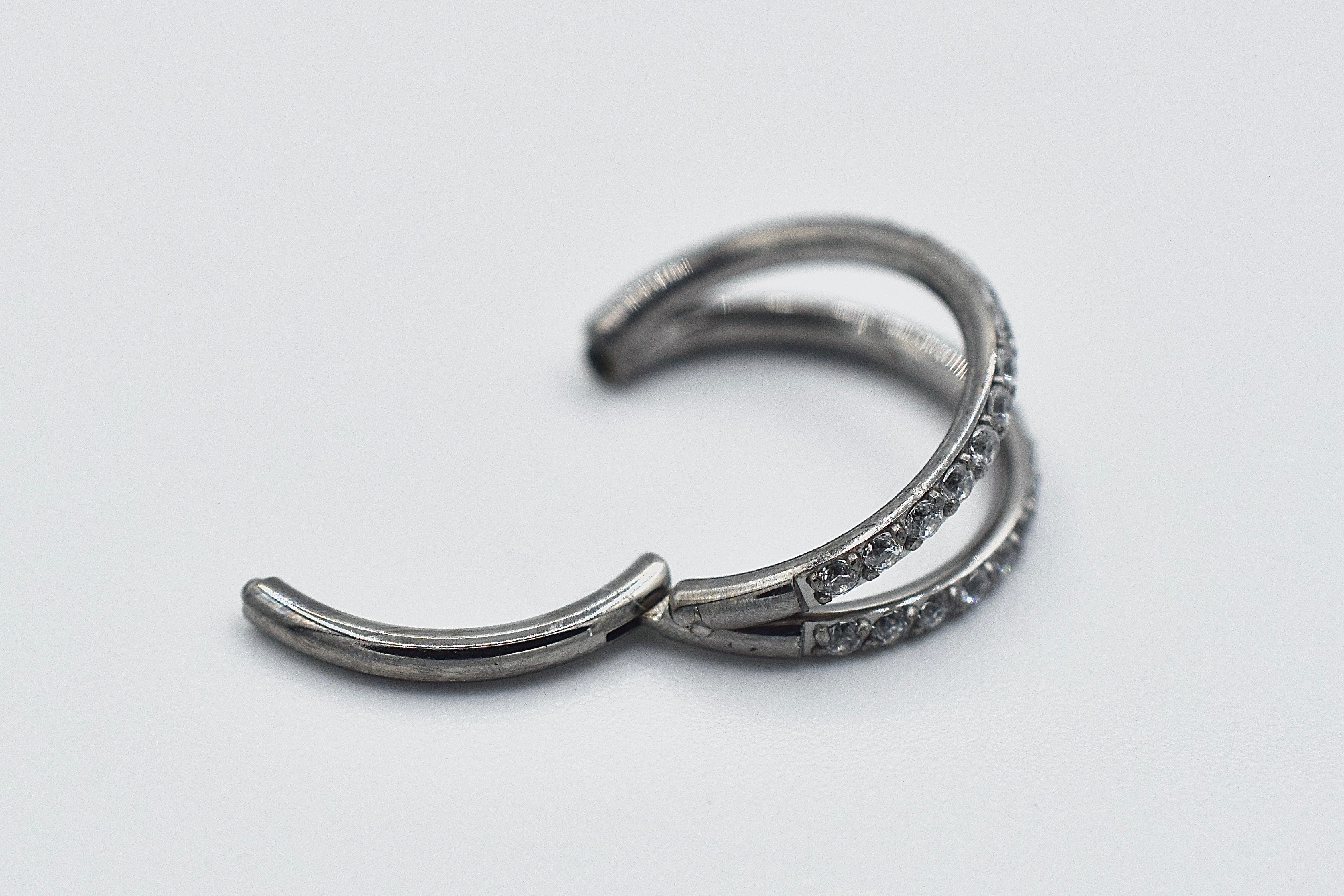 Titanium Double Row Clicker by Crucial