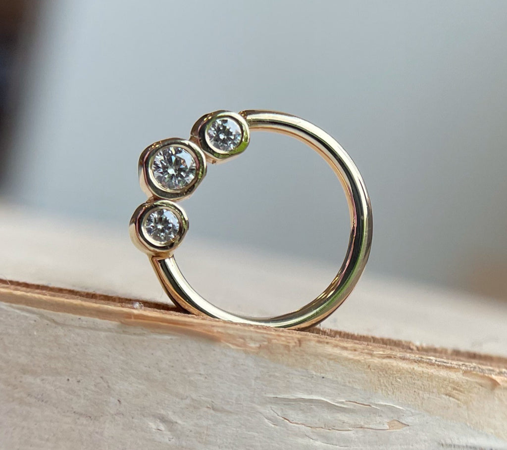 3 Gem Bezel Cluster Seam Ring by Norvoch